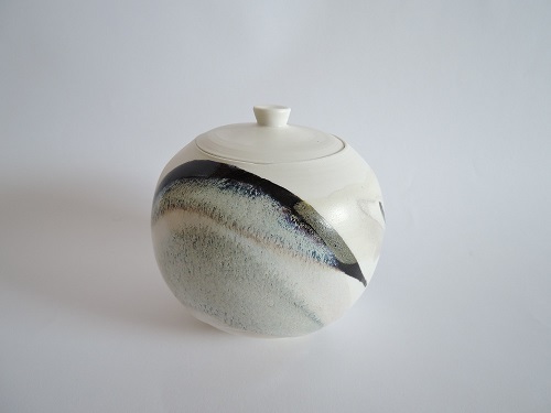 lidded jar-round-front-3xresizedDSCN4246